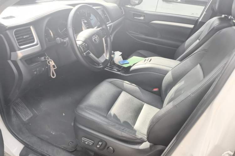 Used Toyota Highlander 2018 2.0T Four-Wheel Drive Luxury Version 7 Seats China VI Standard Left Front Seat