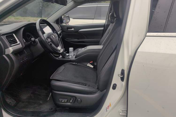 Used Toyota Highlander 2018 2.0T Four-Wheel Drive Luxury Version 7 Seats China VI Standard Left Front Seat