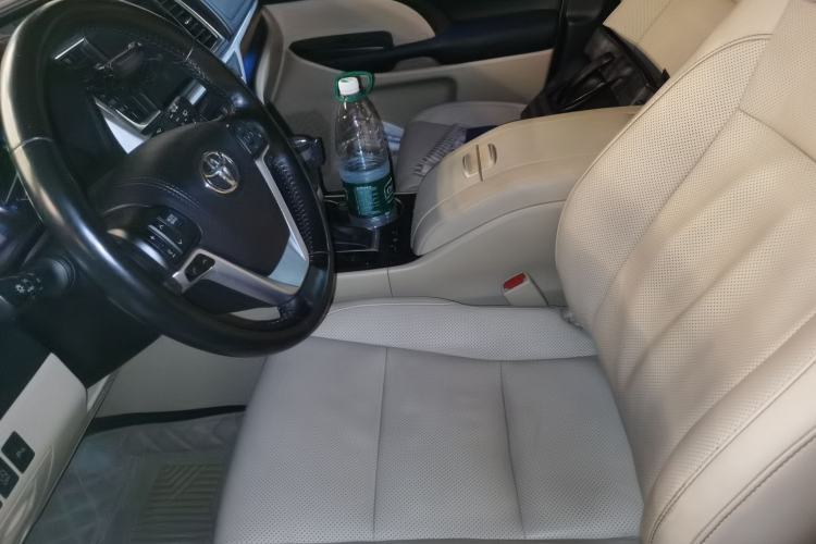 Used Toyota Highlander 2018 2.0T Four-Wheel Drive Ultimate Edition 7-Seater Emission Standard China V Left Front Seat