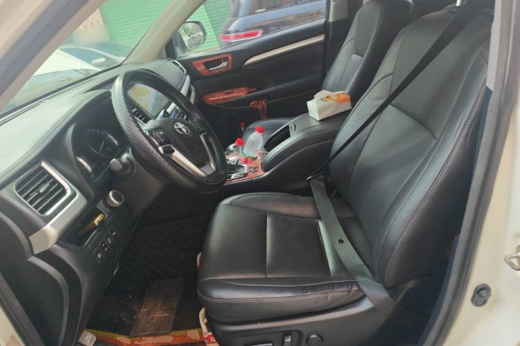 Used Toyota Highlander 2018 2.0T Four-Wheel Drive Luxury Edition 7 Seats China V Emission Standard Left Front Seat