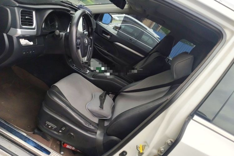 Used Toyota Highlander 2018 2.0T Four-Wheel Drive Prestige Version 7 Seats China V Emission Standard Left Front Seat