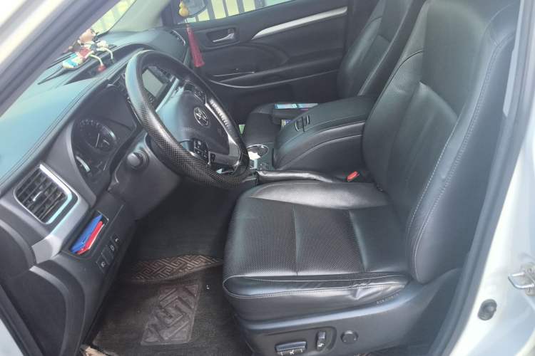 Used Toyota Highlander 2018 2.0T Four-Wheel Drive Luxury Edition 7 Seats China V Emission Standard Left Front Seat
