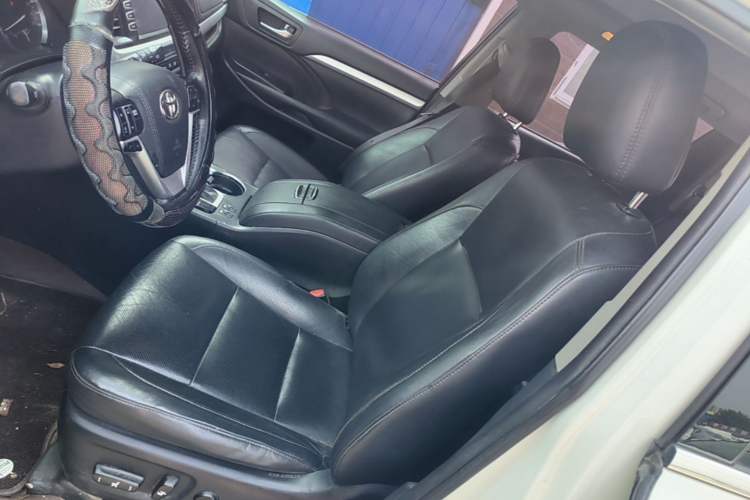 Used Toyota Highlander 2018 2.0T Four-Wheel Drive Luxury Version 7 Seats China VI Standard Left Front Seat
