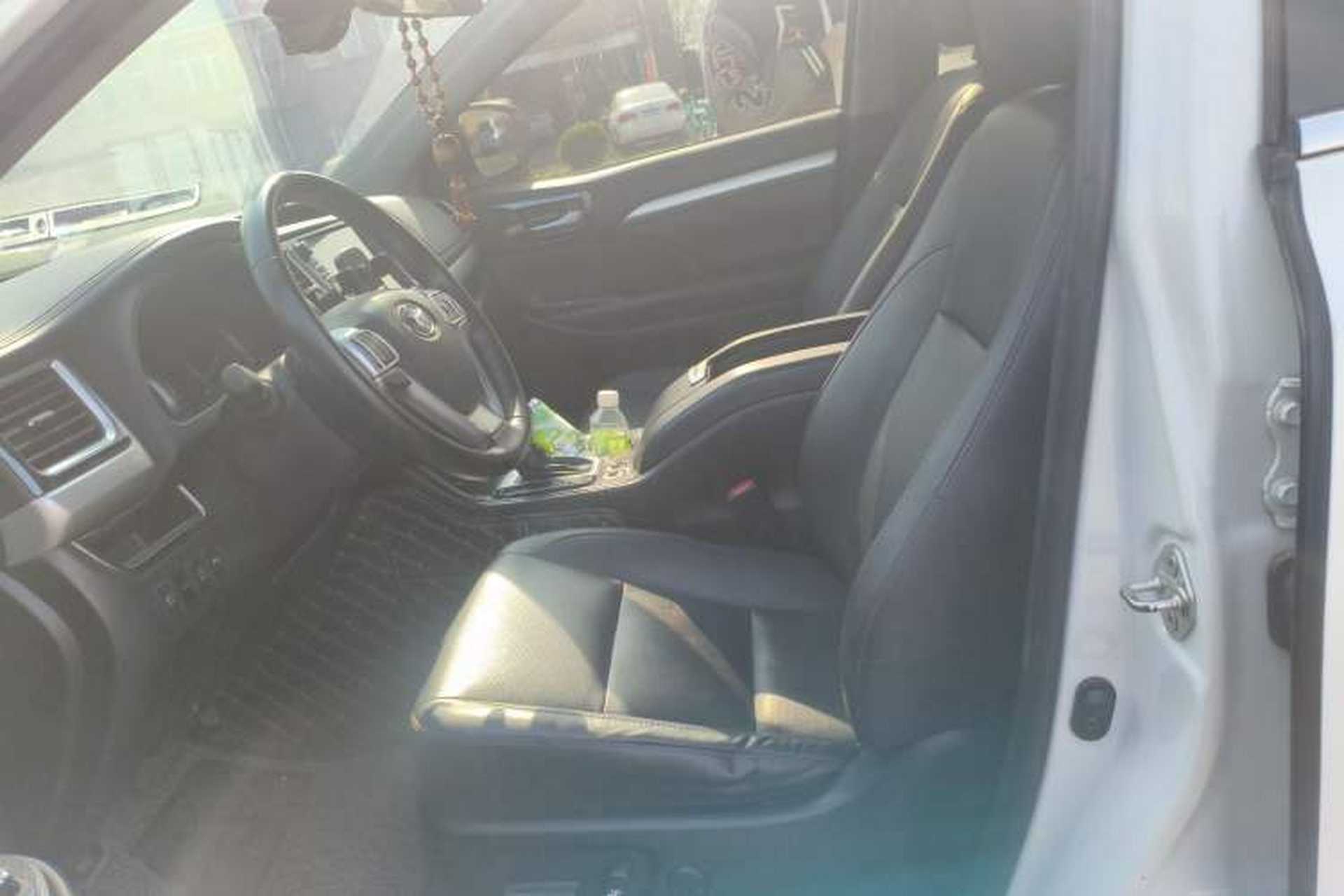Used Toyota Highlander 2018 2.0T Four-Wheel Drive Luxury Version 7 Seats China VI Standard Left Front Seat