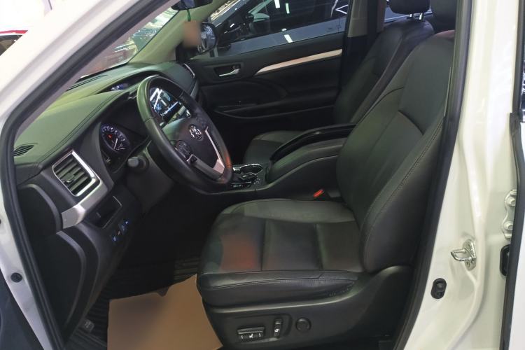 Used Toyota Highlander 2018 2.0T Two-Wheel Drive Luxury Edition 7 Seats China VI Standard Left Front Seat