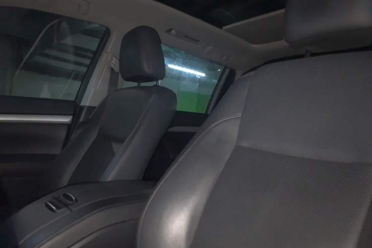 Used Toyota Highlander 2018 2.0T Four-Wheel Drive Luxury Version 7 Seats China VI Standard Left Front Seat