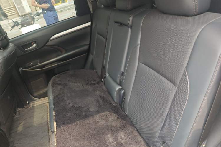 Used Toyota Highlander 2018 2.0T Four-Wheel Drive Prestige Version 7 Seats China VI Standard Left Rear Seat
