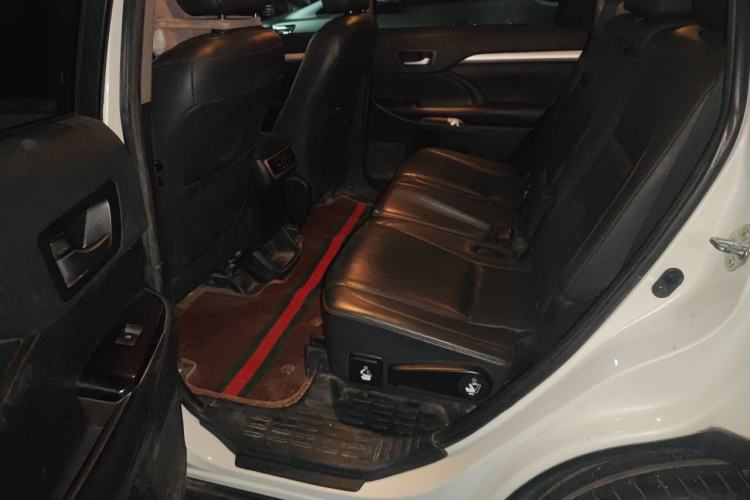 Used Toyota Highlander 2018 2.0T Four-Wheel Drive Luxury Version 7 Seats China VI Standard Left Rear Seat