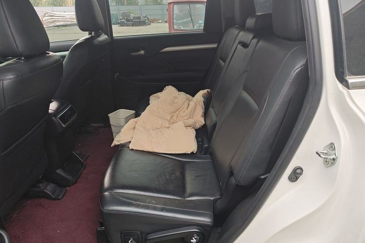 Used Toyota Highlander 2018 2.0T Four-Wheel Drive Luxury Version 7 Seats China VI Standard Left Rear Seat