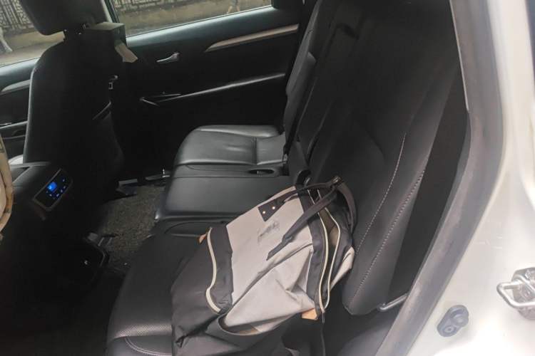 Used Toyota Highlander 2018 2.0T Four-Wheel Drive Prestige Version 7 Seats China VI Standard Left Rear Seat