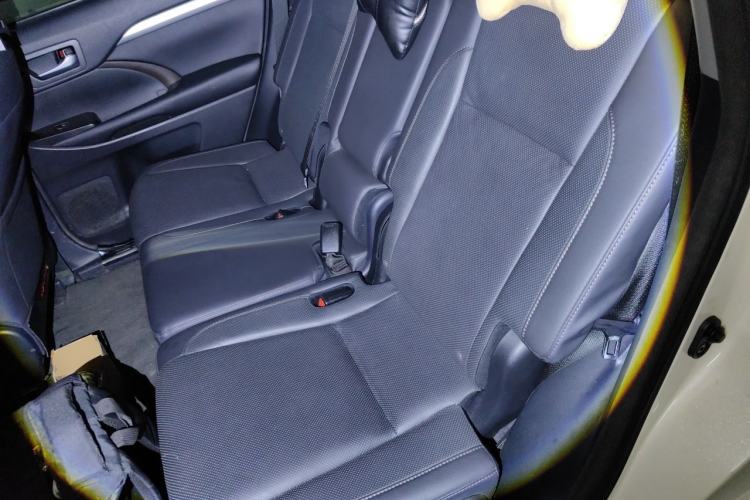 Used Toyota Highlander 2018 2.0T Four-Wheel Drive Luxury Edition 7 Seats China V Emission Standard Left Rear Seat