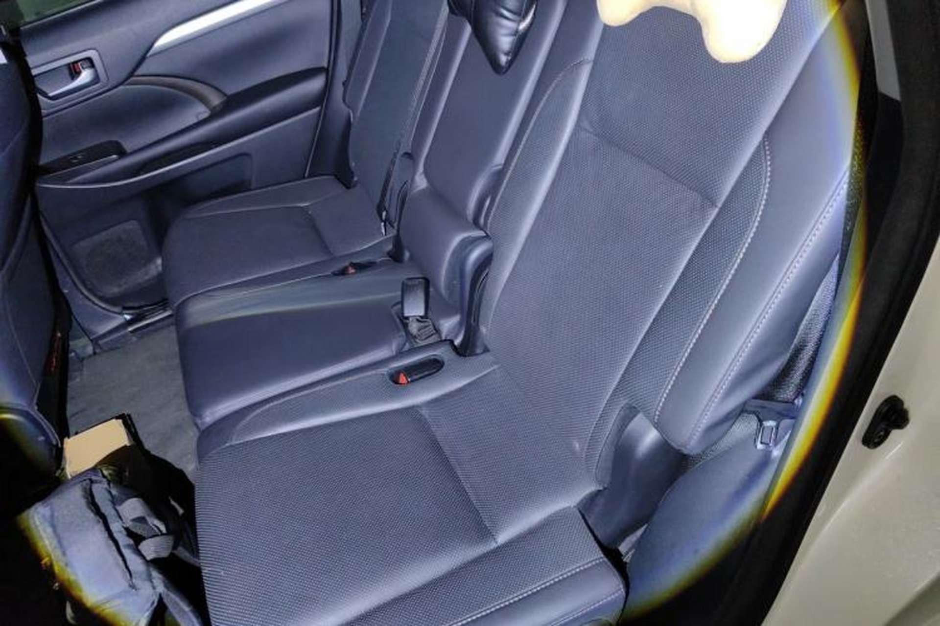 Used Toyota Highlander 2018 2.0T Four-Wheel Drive Luxury Edition 7 Seats China V Emission Standard Left Rear Seat