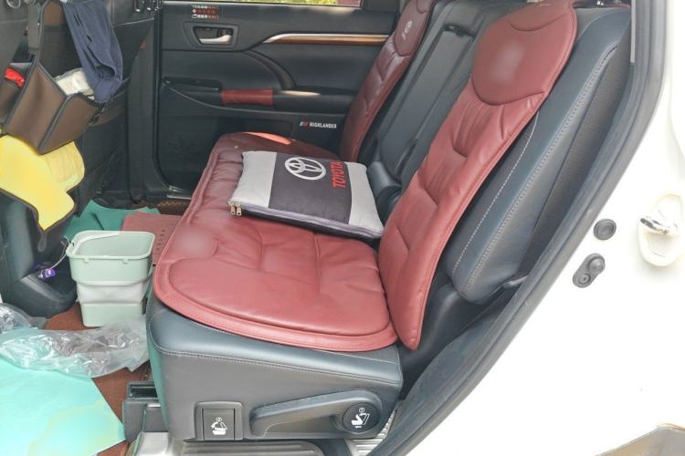 Used Toyota Highlander 2018 2.0T Four-Wheel Drive Luxury Version 7 Seats China VI Standard Left Rear Seat