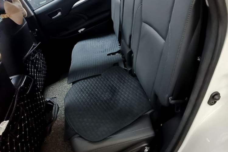 Used Toyota Highlander 2018 2.0T Four-Wheel Drive Luxury Version 7 Seats China VI Standard Left Rear Seat