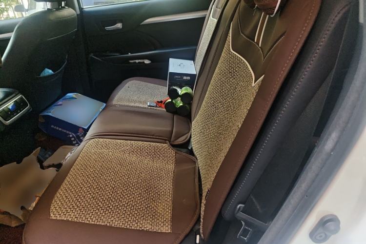 Used Toyota Highlander 2018 2.0T Four-Wheel Drive Prestige Version 7 Seats China V Emission Standard Left Rear Seat