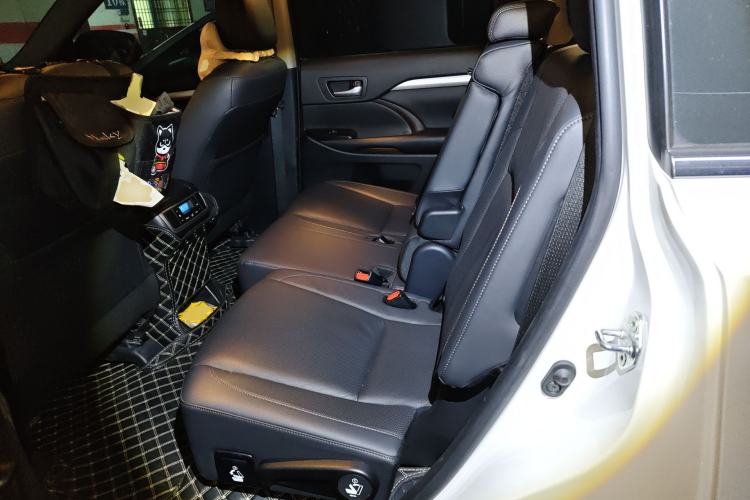 Used Toyota Highlander 2018 2.0T Four-Wheel Drive Prestige Version 7 Seats China VI Standard Left Rear Seat