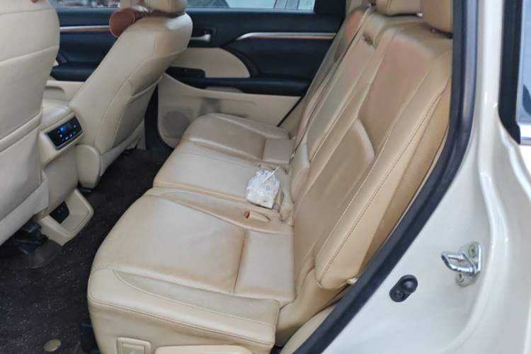 Used Toyota Highlander 2018 2.0T Four-Wheel Drive Supreme Edition 7-Seater China VI Left Rear Seat