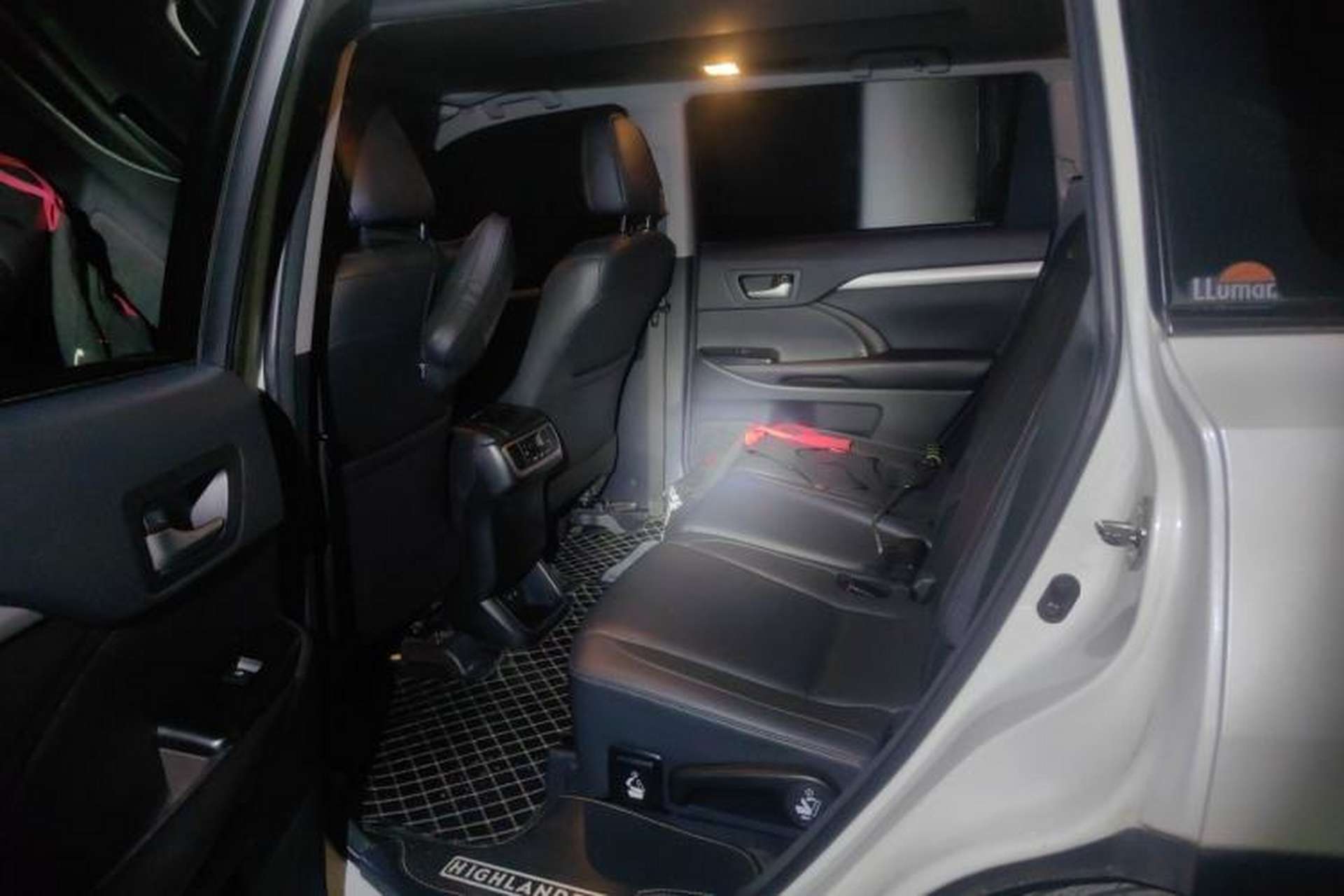 Used Toyota Highlander 2018 2.0T Four-Wheel Drive Prestige Version 7 Seats China VI Standard Left Rear Seat