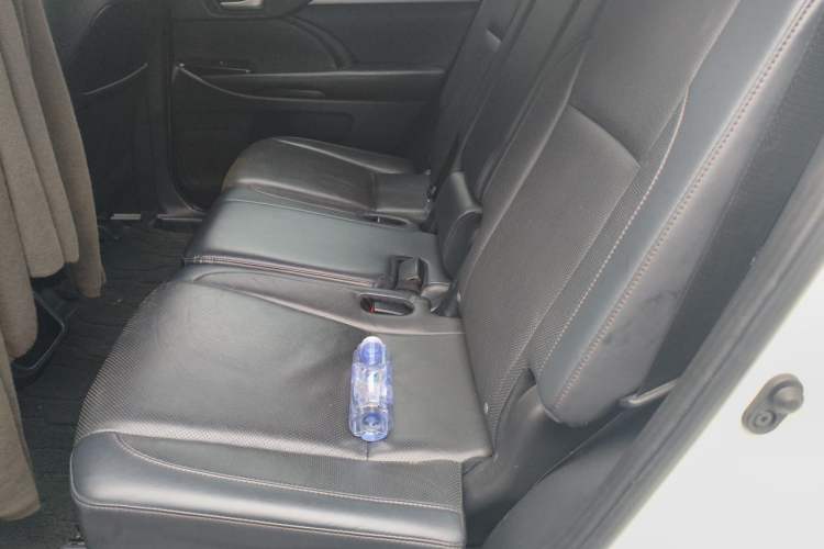 Used Toyota Highlander 2018 2.0T Four-Wheel Drive Prestige Version 7 Seats China VI Standard Left Rear Seat