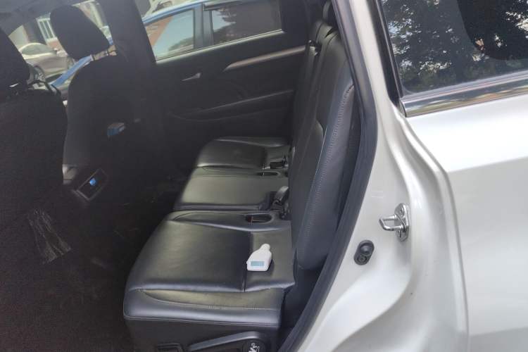 Used Toyota Highlander 2018 2.0T Four-Wheel Drive Prestige Version 7 Seats China VI Standard Left Rear Seat