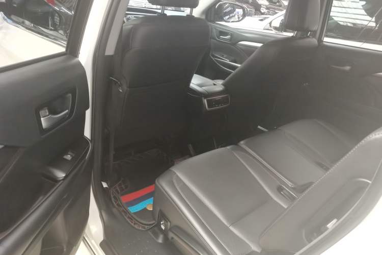 Used Toyota Highlander 2018 2.0T Four-Wheel Drive Luxury Edition 7 Seats China V Emission Standard Left Rear Seat