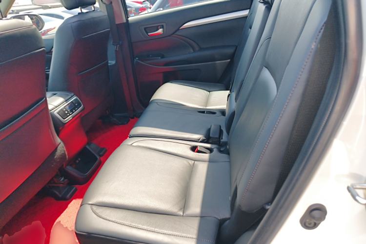 Used Toyota Highlander 2018 2.0T Four-Wheel Drive Prestige Version 7 Seats China VI Standard Left Rear Seat