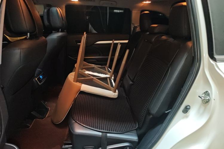 Used Toyota Highlander 2018 2.0T Four-Wheel Drive Luxury Version 7 Seats China VI Standard Left Rear Seat