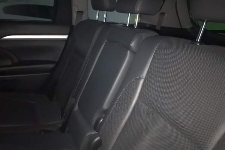 Used Toyota Highlander 2018 2.0T Four-Wheel Drive Luxury Version 7 Seats China VI Standard Left Rear Seat