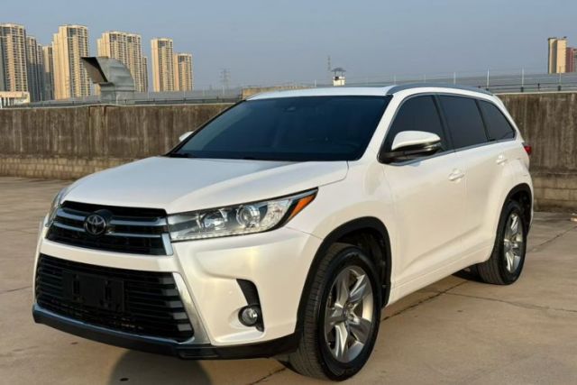 Używany Toyota Highlander 2018 2.0T Four-Wheel Drive Prestige Version 7 Seats China V Emission Standard