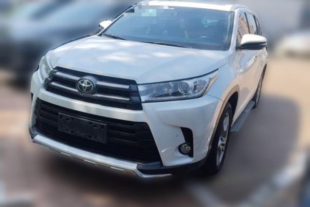 Used Toyota Highlander 2018 2.0T Four-Wheel Drive Luxury Version 7 Seats China VI Standard