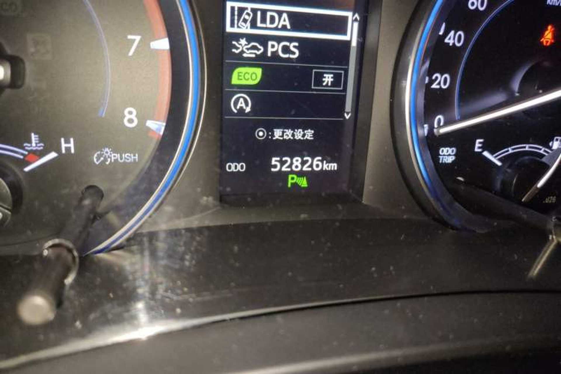 Used Toyota Highlander 2018 2.0T Four-Wheel Drive Luxury Edition 7 Seats China V Emission Standard Odometer Close Up