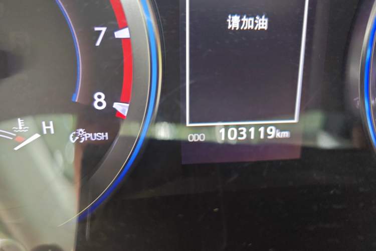Used Toyota Highlander 2018 2.0T Four-Wheel Drive Luxury Version 7 Seats China VI Standard Odometer Close Up