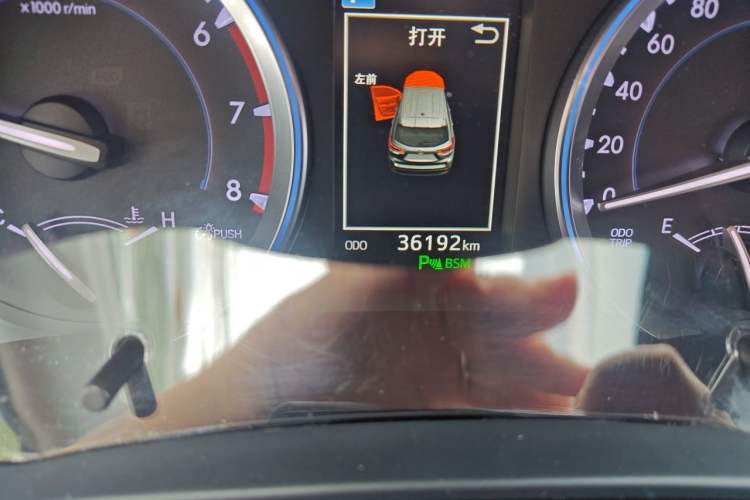 Used Toyota Highlander 2018 2.0T Four-Wheel Drive Supreme Edition 7-Seater China VI Odometer Close Up