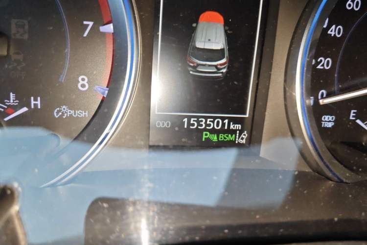 Used Toyota Highlander 2018 2.0T Four-Wheel Drive Supreme Edition 7-Seater China VI Odometer Close Up