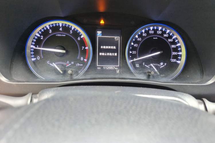 Used Toyota Highlander 2018 2.0T Four-Wheel Drive Luxury Edition 7 Seats China V Emission Standard Odometer Close Up