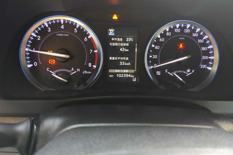 Used Toyota Highlander 2018 2.0T Four-Wheel Drive Knight Edition 7 Seats China VI Standard Odometer Close Up