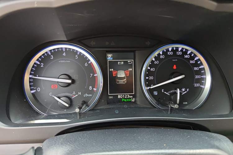 Used Toyota Highlander 2018 2.0T Four-Wheel Drive Supreme Edition 7-Seater China VI Odometer Close Up