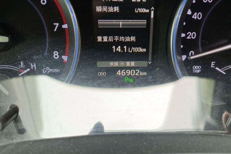 Used Toyota Highlander 2018 2.0T Four-Wheel Drive Prestige Version 7 Seats China VI Standard Odometer Close Up