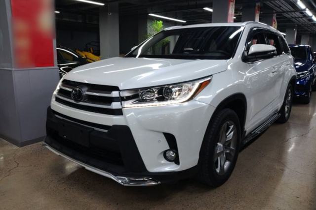 Used Toyota Highlander 2018 2.0T Four-Wheel Drive Luxury Edition 7 Seats China V Emission Standard