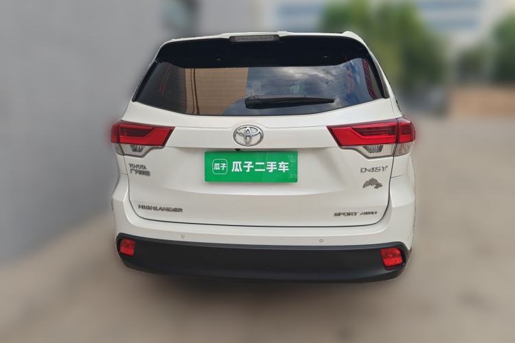 Used Toyota Highlander 2018 2.0T Four-Wheel Drive Luxury Edition 7 Seats China V Emission Standard Rear
