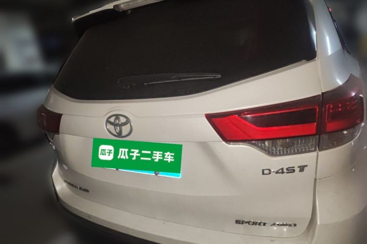 Used Toyota Highlander 2018 2.0T Four-Wheel Drive Luxury Version 7 Seats China VI Standard Rear