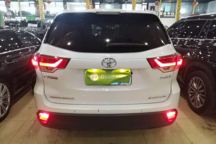 Used Toyota Highlander 2018 2.0T Four-Wheel Drive Luxury Version 7 Seats China VI Standard Rear