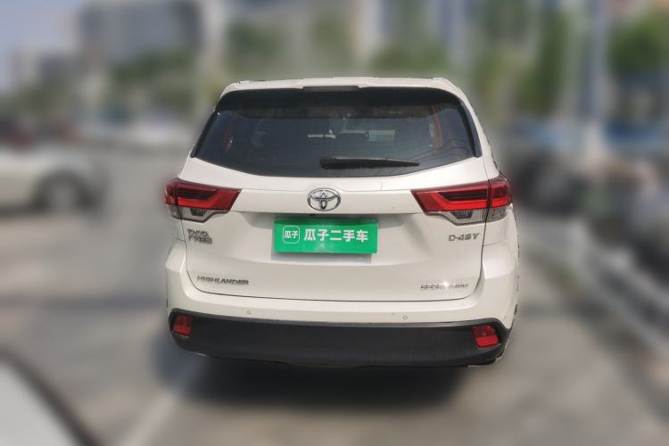Used Toyota Highlander 2018 2.0T Four-Wheel Drive Luxury Edition 7 Seats China V Emission Standard Rear