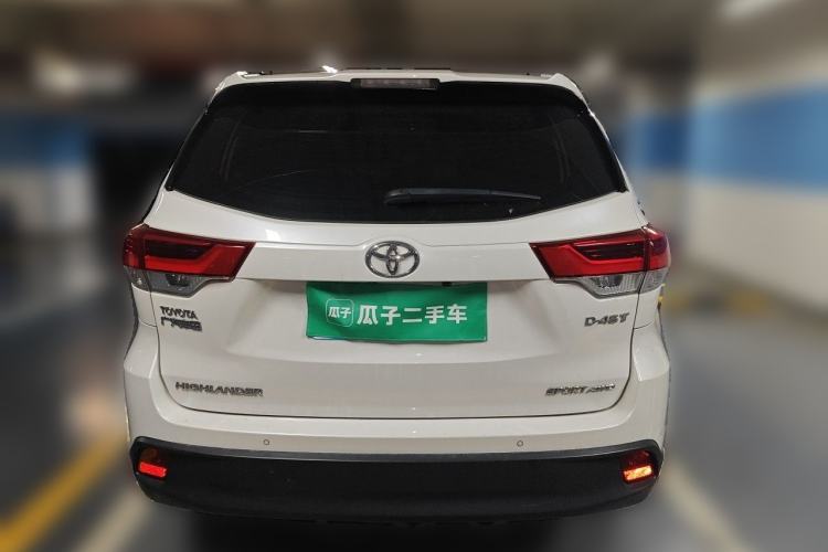 Used Toyota Highlander 2018 2.0T Four-Wheel Drive Luxury Edition 7 Seats China V Emission Standard Rear