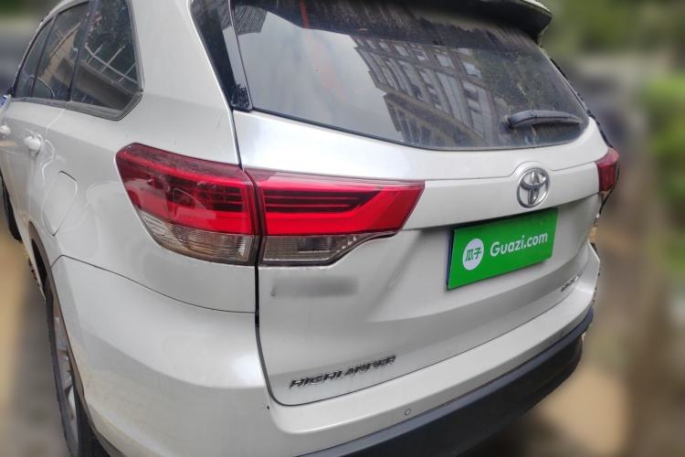 Used Toyota Highlander 2018 2.0T Four-Wheel Drive Luxury Version 7 Seats China VI Standard Rear