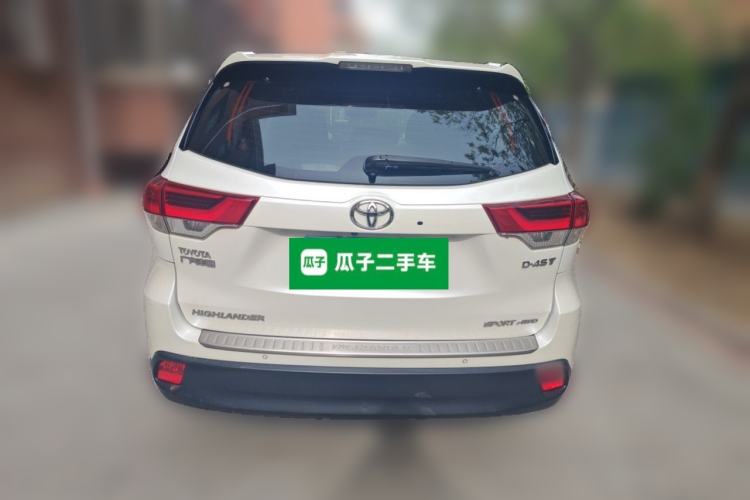 Used Toyota Highlander 2018 2.0T Four-Wheel Drive Prestige Version 7 Seats China V Emission Standard Rear