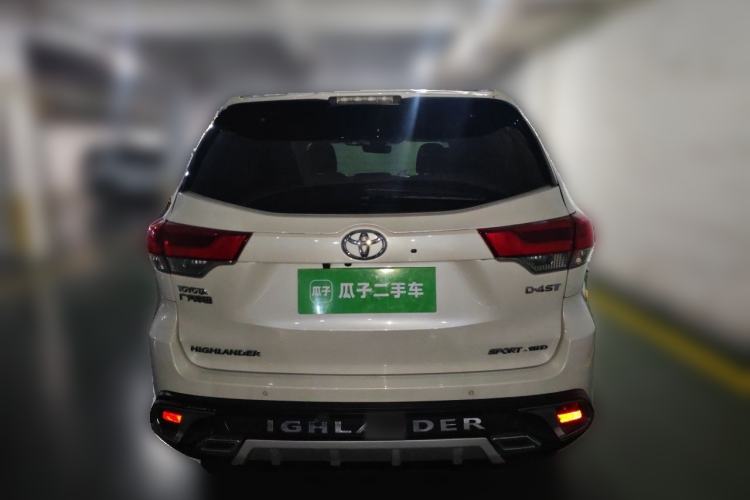 Used Toyota Highlander 2018 2.0T Four-Wheel Drive Prestige Version 7 Seats China V Emission Standard Rear