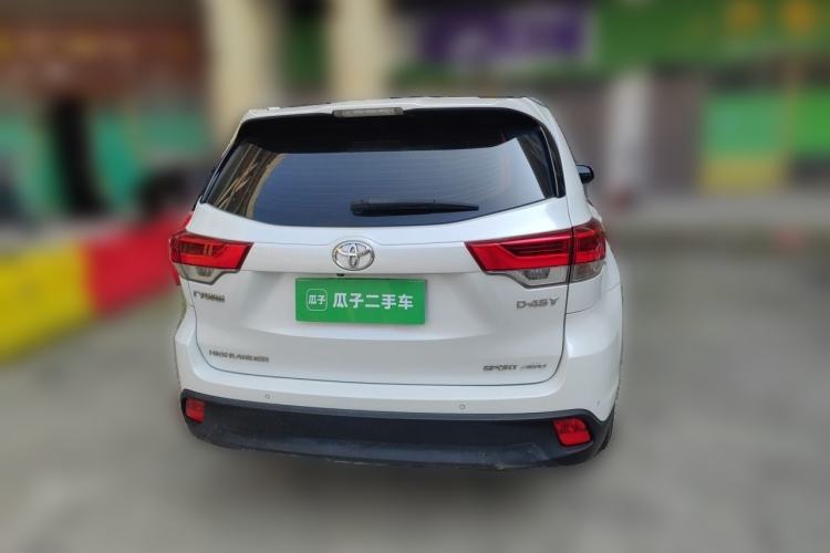 Used Toyota Highlander 2018 2.0T Four-Wheel Drive Luxury Version 7 Seats China VI Standard Rear