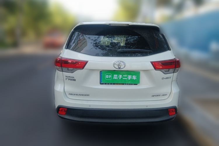 Used Toyota Highlander 2018 2.0T Four-Wheel Drive Luxury Version 7 Seats China VI Standard Rear