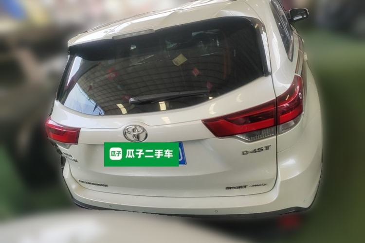 Used Toyota Highlander 2018 2.0T Four-Wheel Drive Luxury Edition 7 Seats China V Emission Standard Rear